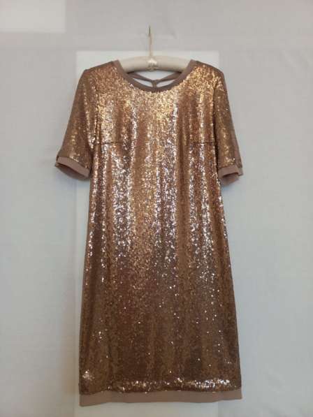 Стильное вечернее платье