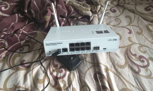 Коммутатор MikroTik CRS309-1G-8S+IN