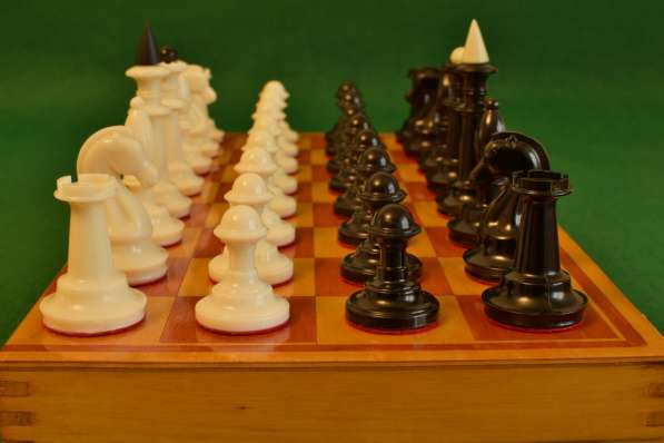 Шахматы карболитовые