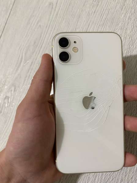 Продаюй айфон 11