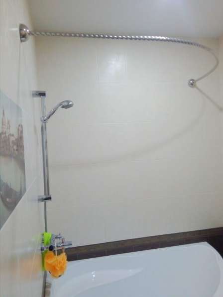 Эксклюзивные карнизы из витой трубы для ванных комнат из нер в Краснодаре фото 10