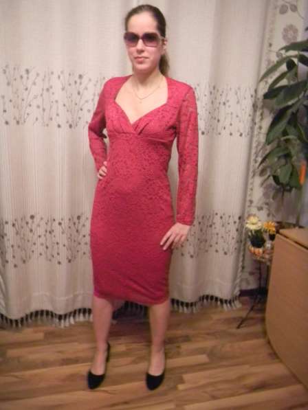 Продам красивое, нарядное платье в Санкт-Петербурге
