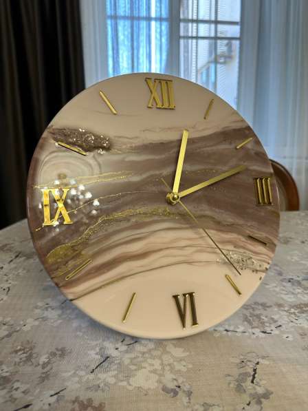Часы из эпоксидной смолы, дизайнерские часы в Каспийске фото 3