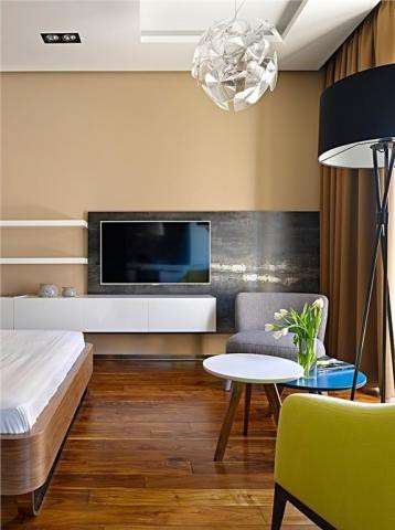 Продам однокомнатную квартиру в Краснодаре. Этаж 4. Дом монолитный. Есть балкон.