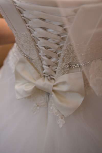 Продам свадебное платье в фото 3