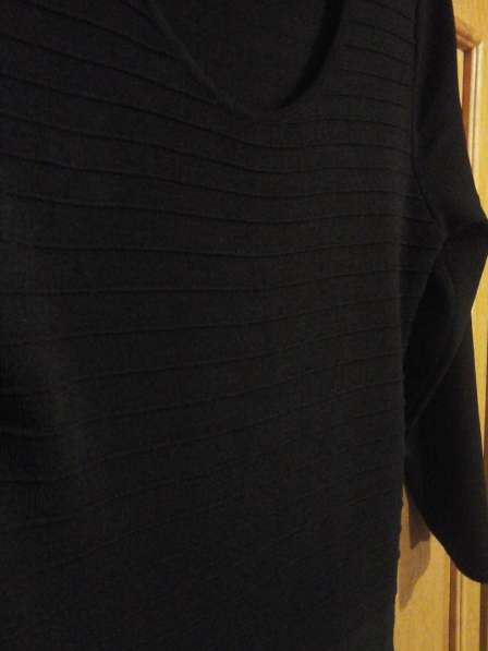 Маленькое черное платье для настоящей леди в фото 4