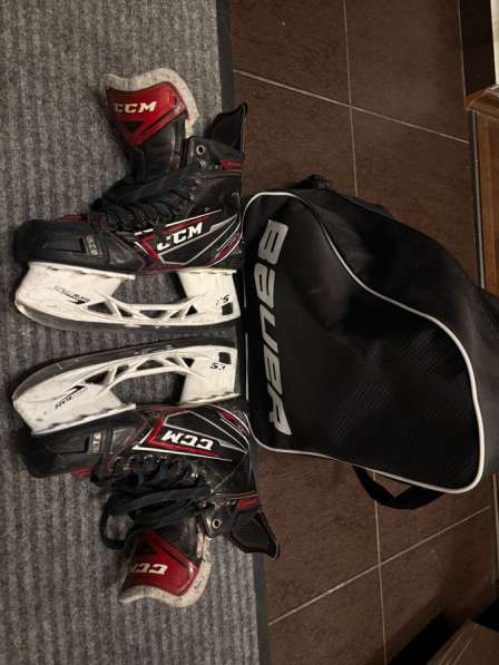 CCM коньки профессиональные