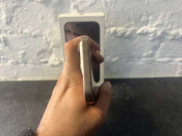 IPhone 16 pro 128 на гарантии в Новосибирске