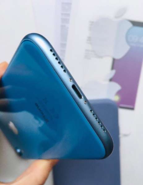 Продаю iPhone XR 64GB Blue (голубой) новый полный комплект в Москве фото 7