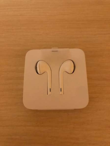 Наушники EarPods