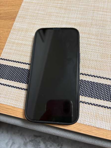 Продам айфон 13