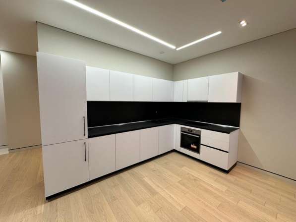 Продается угловая кухня новая производство Италия