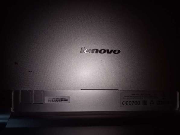 Планшет Lenovo B8000-H в Санкт-Петербурге