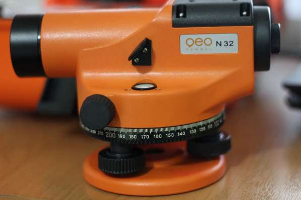 Новый комплект оптического нивелира Geo - Fennel N32 (32x) в фото 3