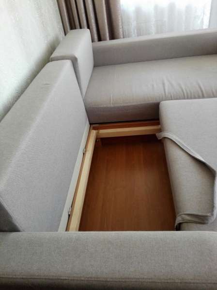 Продам угловой диван в Севастополе