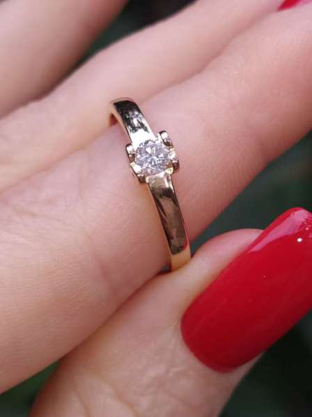 Золотое кольцо с бриллиантом в Саках фото 6