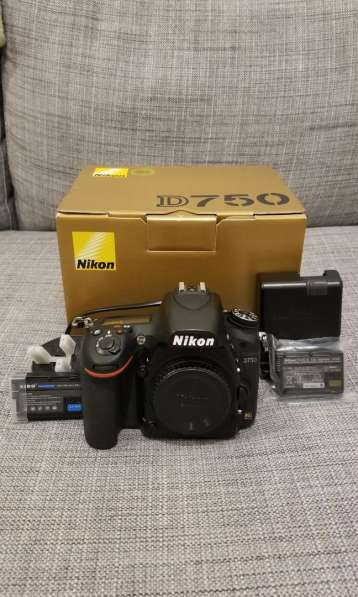 Nikon D750 Full-Frame DSLR Camera with AFS 24-120mm VR Lens