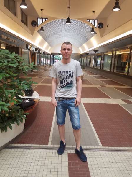 Анатолий, 34 года, хочет познакомиться – Свободный парень ищу девушку для семьи в 