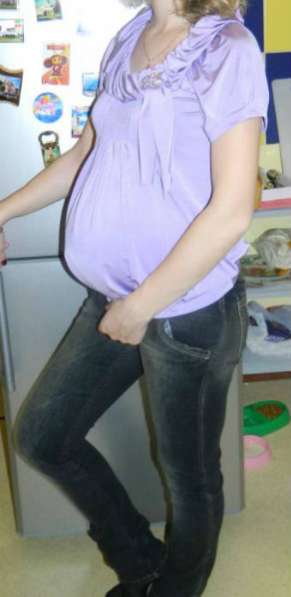 Одежда для беременных (джинсы+блузка) в Воронеже