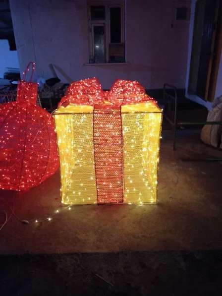 Новогодние ёлки композиции и оформления Установка в фото 6