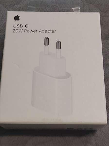 Блок зарядного устройства USB адаптер Apple USB-C 20 W в фото 7