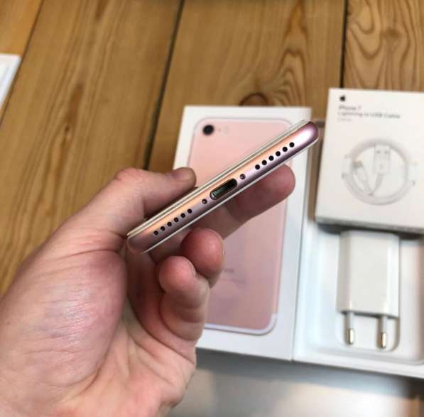 Apple iPhone 7 32Gb Rose Gold в Новосибирске фото 4