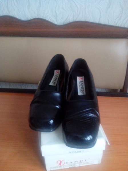 Туфли, черные в Москве