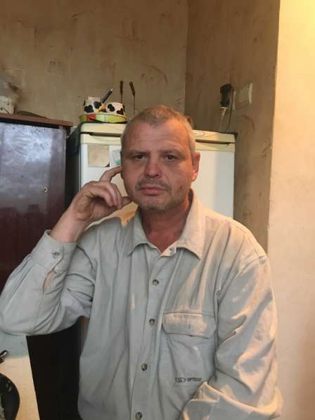 Андрей, 48 лет, хочет пообщаться