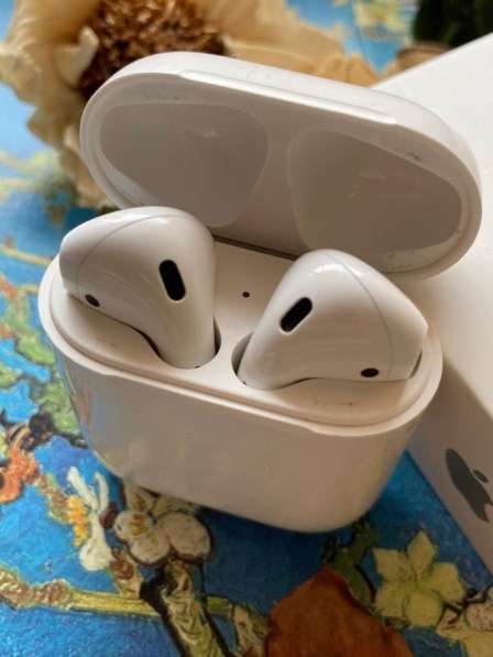 AirPods б/у (оригинальные)