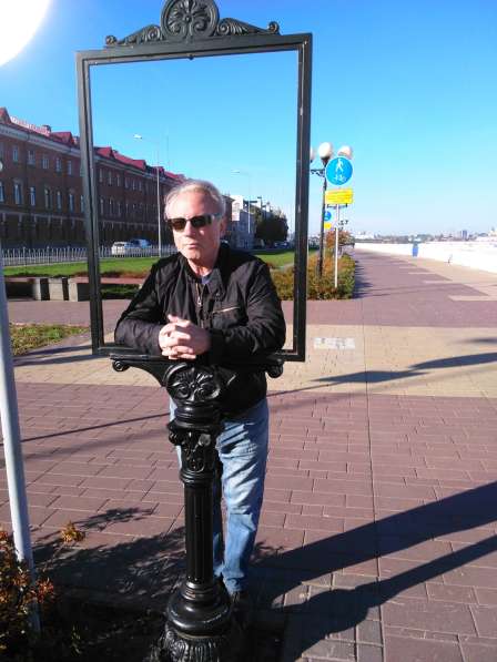 Олег, 66 лет, хочет пообщаться