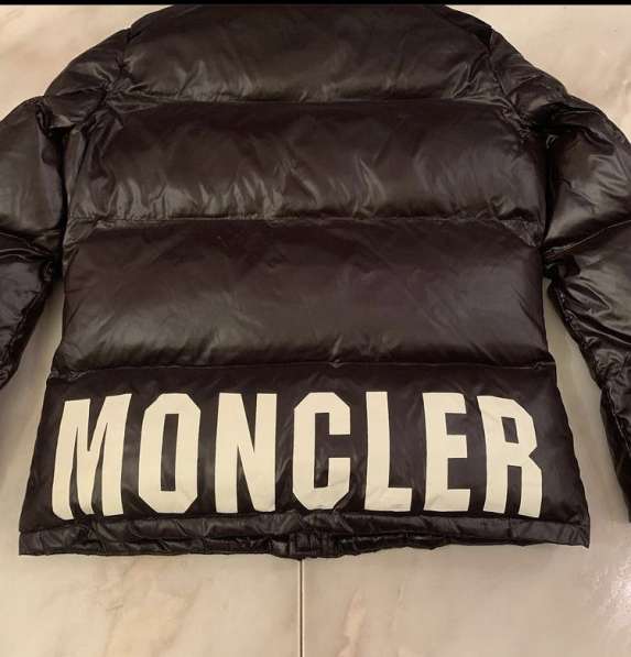 Пуховик Moncler в Санкт-Петербурге фото 8