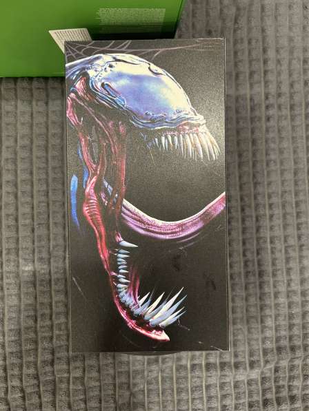 Продаю Xbox series x в Тюмени