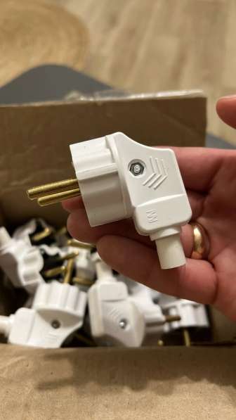 Вилка электрическая разборная угловая/прямая в Иванове