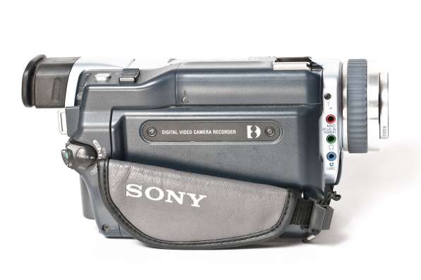 Видеокамера Sony DCR-TRV240E в Москве фото 3
