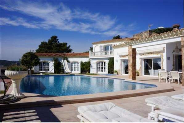 Дом в Испании Урбанизация Харуко