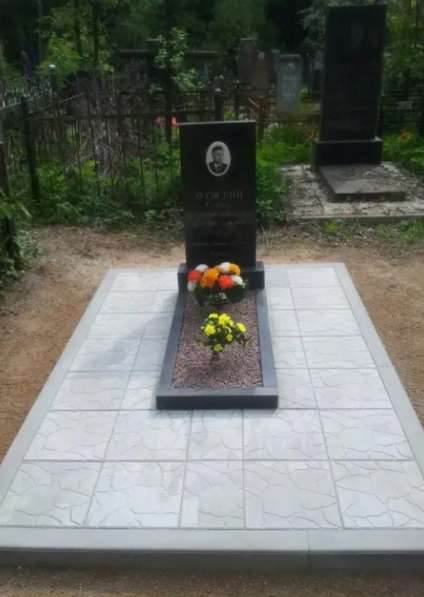 Установка памятников в Москве