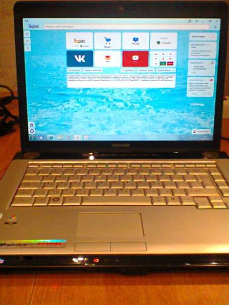 Toshiba Satellite U50-A-L4M Петли матрицы в Москве фото 15