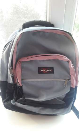 Продам фирменный рюкзак EASTPAK