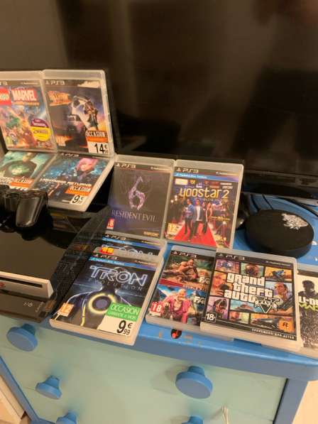 PlayStation 3 + Jeux vidéo et joystick