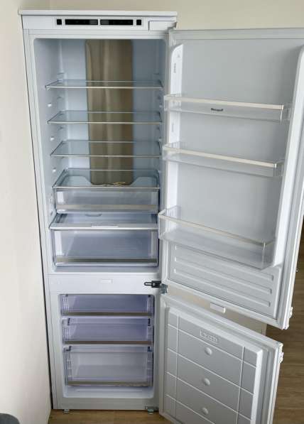 Встраиваемый холодильник WEISSGAUFF в Москве