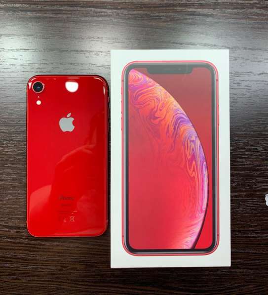 IPhone XR product RED