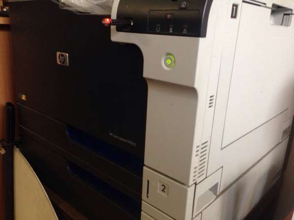 Продам Принтер лазерный HP Color LaserJet CP5525n