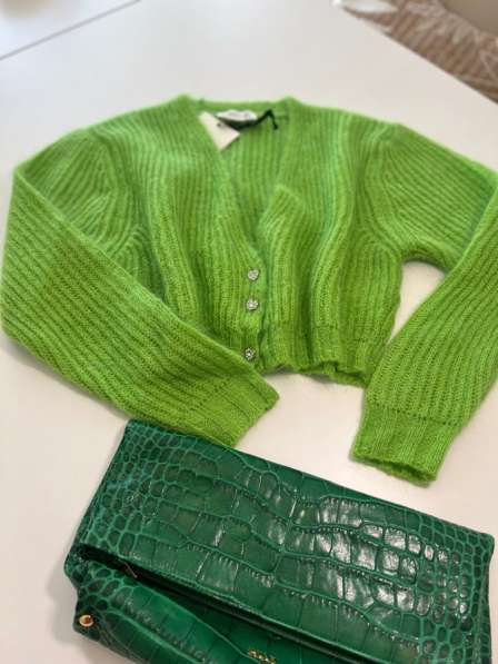 Продам за 50 евро только свитер а сумка не идет в комплекте
