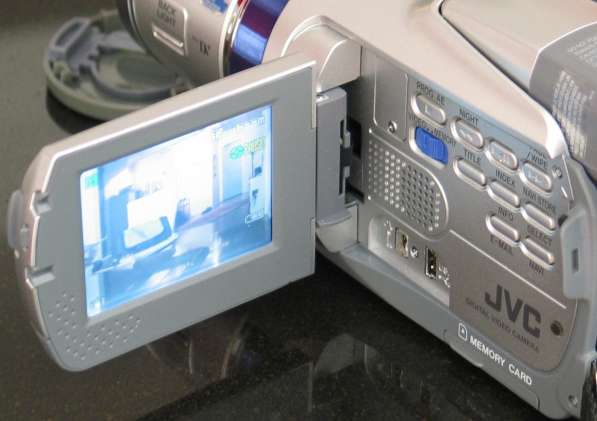 Цифровая видеокамера JVC GR-DV500E б/у в Таганроге фото 3