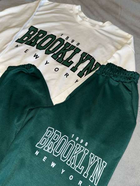 Костюм женский