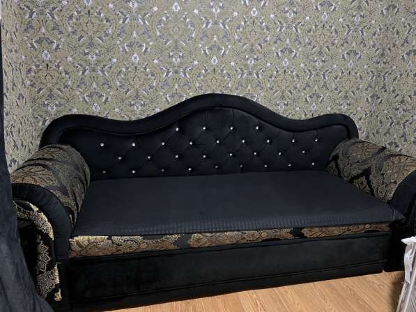 Раскладной диван за 8т состояние отличное