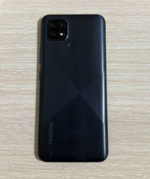 Телефон Realme C21