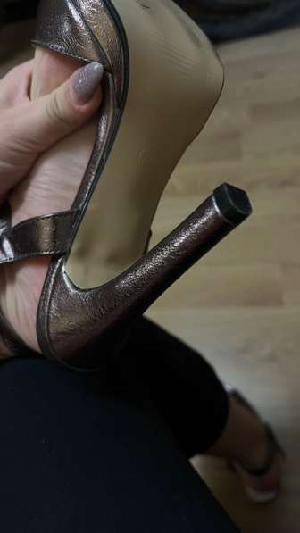 Босоножки 37 в