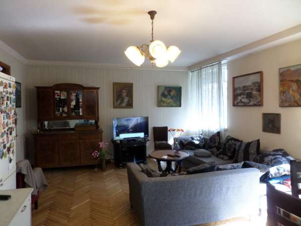 продается 6-комнатная квартира В центре Еревана в фото 13