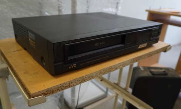 Кассетный видиомагнитофон JVC HR-D520EE, Япония в фото 4